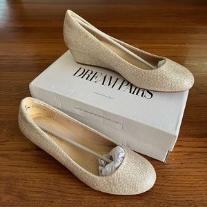 Dream Pairs - Gold Glitter Wedge Kitten Heel Size 8